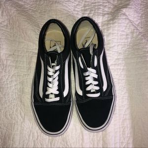 LIKE NEW - BLACK old skool VANS - SIZE 8